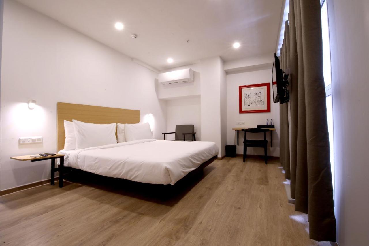 Crayon Hotels Γκαντχιναγκάρ Εξωτερικό φωτογραφία