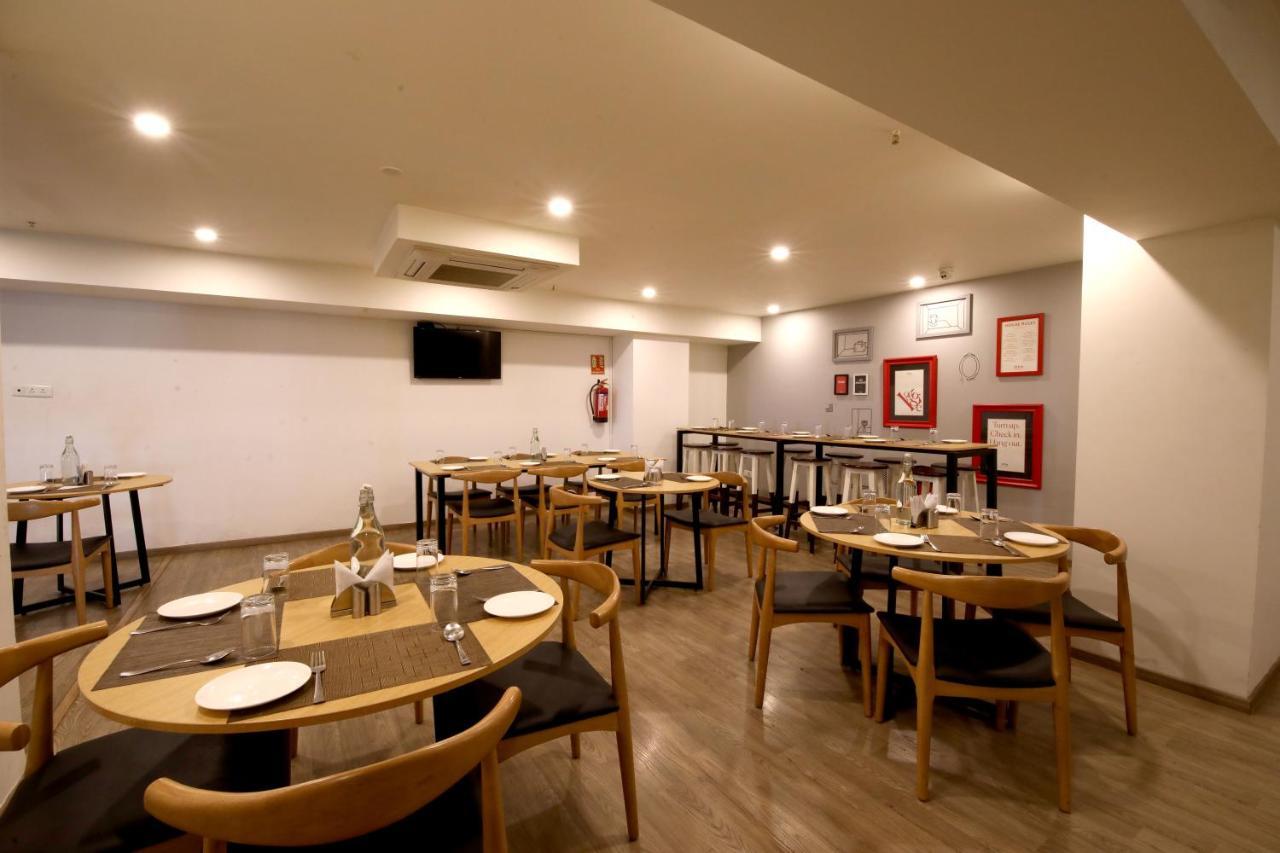 Crayon Hotels Γκαντχιναγκάρ Εξωτερικό φωτογραφία